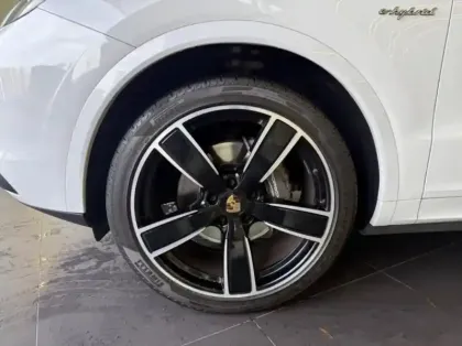 Photo 12 Porsche Cayenne  Coupé 3.0 V6 462ch E-Hybrid