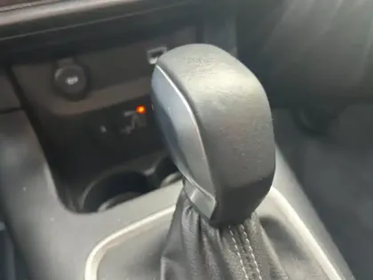 Photo 9 Citroën C3  1.2 PureTech 110ch S&S Shine EAT6