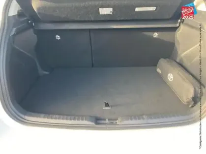 Photo 13 Toyota Yaris  116h Dynamic 5p MY22