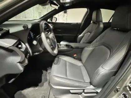 Photo 10 Lexus UX  300h F SPORT Design 2WD