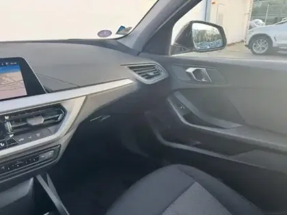 Photo 14 BMW Serie 1 Série 1 116iA 109ch Edition M Design DKG7