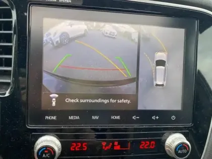 Photo 14 Mitsubishi Outlander  PHEV Twin Motor Instyle 4WD Euro6d-T EVAP