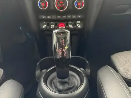 Photo 10 Mini Mini  5 Portes Cooper 136ch Edition Premium Plus BVA7