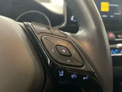 Photo 13 Toyota C-HR  122h Edition 2WD E-CVT MY22