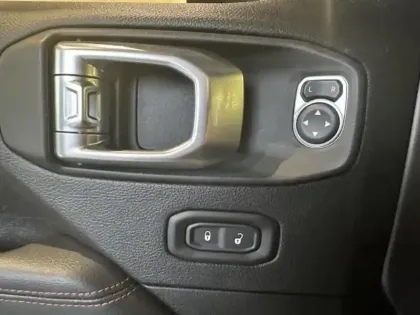 Photo 8 Jeep Wrangler  2.0 T 272ch Rubicon Rock-Trac BVA8