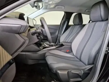 Photo 8 Peugeot 2008  1.2 PureTech 130ch S&S Allure EAT8