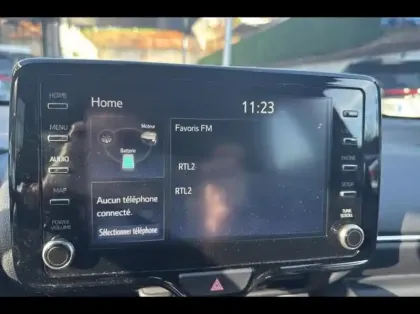 Photo 8 Toyota Yaris  116h Design 5p MC24