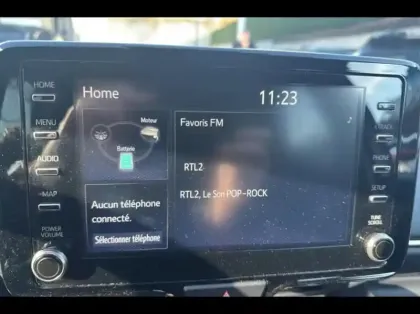 Photo 13 Toyota Yaris  116h Design 5p MC24