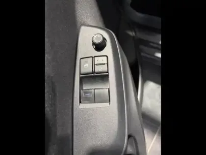 Photo 13 Toyota Yaris  116h Dynamic 5p MY22