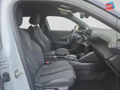 Photo 4 Peugeot 2008  1.2 PureTech 130ch S&S GT EAT8