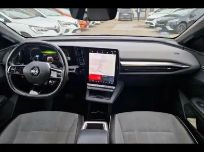 Photo 8 Renault Megane  E-Tech Electric EV60 220ch Iconic optimum charge