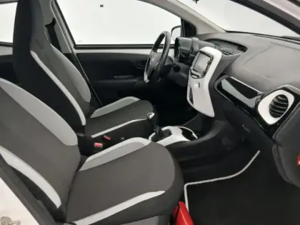 Photo 13 Toyota Aygo  1.0 VVT-i 72ch x 5p MY20