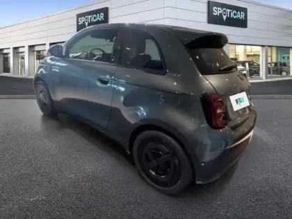 Photo 4 Fiat 500  e 118ch Giorgio Armani Collectors Edition MY25 Step 2