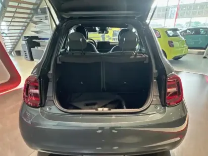 Photo 14 Fiat 500  e 118ch Giorgio Armani Collectors Edition MY25 Step 2