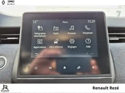 Photo 13 Renault Clio  1.6 E-Tech 145ch full hybrid Techno - 24