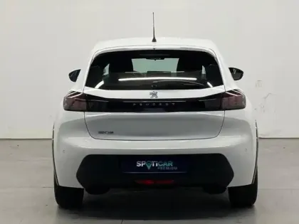 Photo 3 Peugeot 208  e- 136ch Style