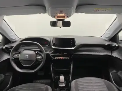 Photo 7 Peugeot 208  e- 136ch Style