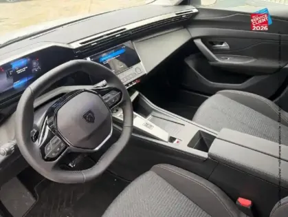 Photo 14 Peugeot 308  SW 1.2 Hybrid 145ch Style e-DCS6