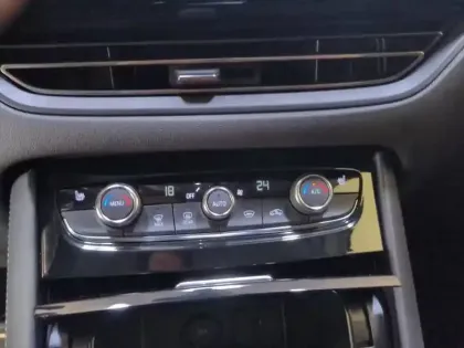 Photo 24 Opel Grandland  1.2 Turbo 130 ch BVA8