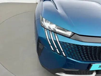 Photo 15 Peugeot 5008  Hybrid 136 e-DCS6