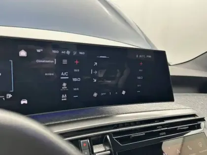 Photo 22 Peugeot 5008  Hybrid 136 e-DCS6