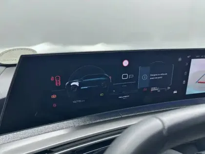 Photo 9 Peugeot 5008  Hybrid 136 e-DCS6