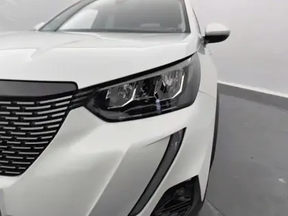 Photo 7 Peugeot 2008  PureTech 130 S&S BVM6