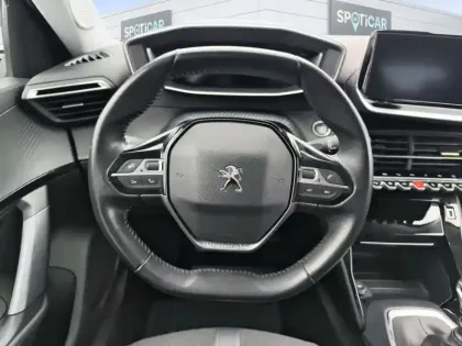 Photo 18 Peugeot 2008  PureTech 130 S&S BVM6