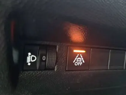 Photo 29 Peugeot 208  PureTech 100 S&S BVM6