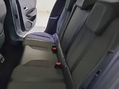 Photo 11 Peugeot 208  PureTech 100 S&S BVM6