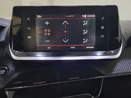 Photo 19 Peugeot 208  PureTech 100 S&S BVM6