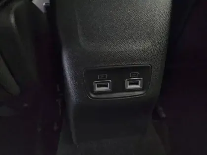 Photo 31 Peugeot 208  PureTech 100 S&S BVM6