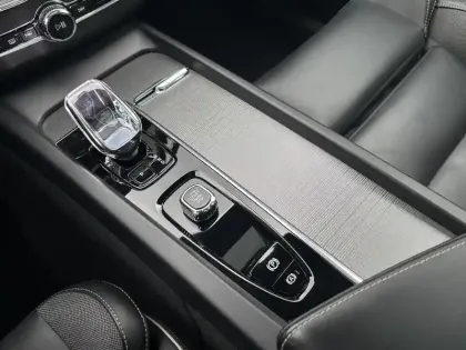 Photo 32 Volvo Xc60  T8 AWD Hybride rechargeable 310 ch+145 ch Geartronic 8