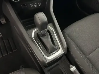 Photo 21 Renault Clio  E-Tech 140 - 21N