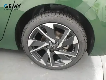 Photo 26 Peugeot 308  PureTech 130ch S&S EAT8