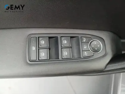 Photo 27 Renault Captur  TCe 100