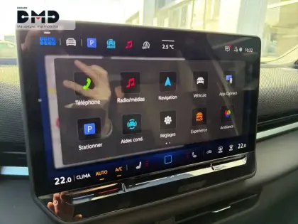 Photo 19 Volkswagen T-roc  1.5 eTSI EVO2 Hybrid 150 ch DSG7