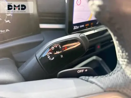 Photo 8 Volkswagen T-roc  1.5 eTSI EVO2 Hybrid 150 ch DSG7