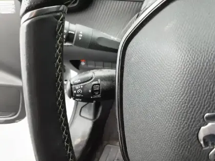 Photo 10 Peugeot 208  Electrique 50 kWh 136ch