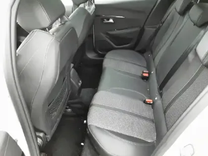 Photo 7 Peugeot 208  Electrique 50 kWh 136ch