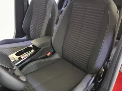 Photo 10 Peugeot 208  Electrique 50 kWh 136ch