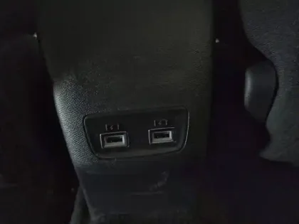 Photo 31 Peugeot 208  Electrique 50 kWh 136ch