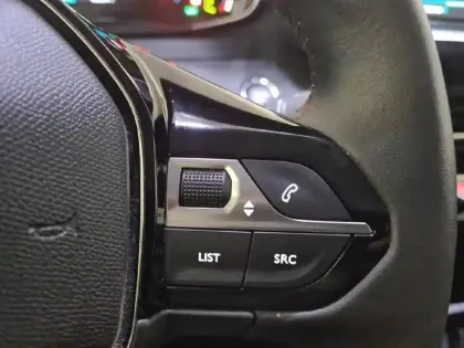 Photo 28 Peugeot 208  Electrique 50 kWh 136ch