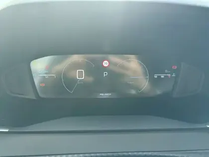 Photo 9 Peugeot 2008  Hybrid 145 e-DCS6