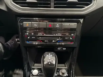 Photo 53 Volkswagen T-cross  1.0 TSI 116 Start/Stop DSG7