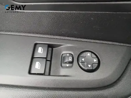 Photo 16 Peugeot 208  BLUEHDI 100 S&S BVM6