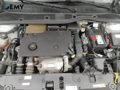 Photo 11 Peugeot 208  BLUEHDI 100 S&S BVM6