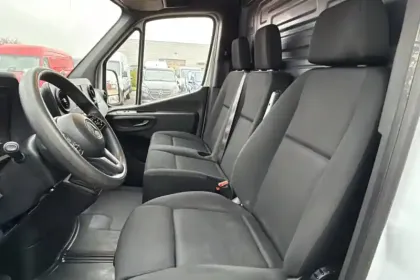 Photo 9 Mercedes Sprinter  FGN 315 CDI 37 3.5T RWD