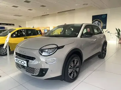 Photo 60 Fiat 600  T-Gen 3 1.2 Hybrid 145ch eDCT6