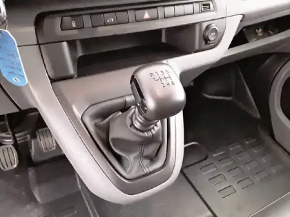 Photo 13 Peugeot Expert  FGN TOLE STANDARD 1.5 BLUEHDI 120 S&S BVM6